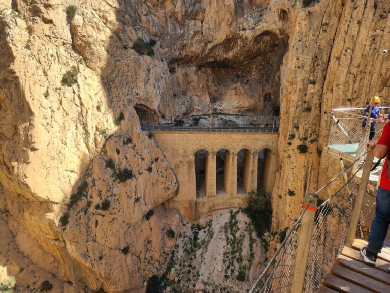 Caminito del Rey con guia oficial 2 768x576