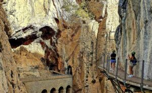 Caminito-del-Rey-con-transporte-autobus