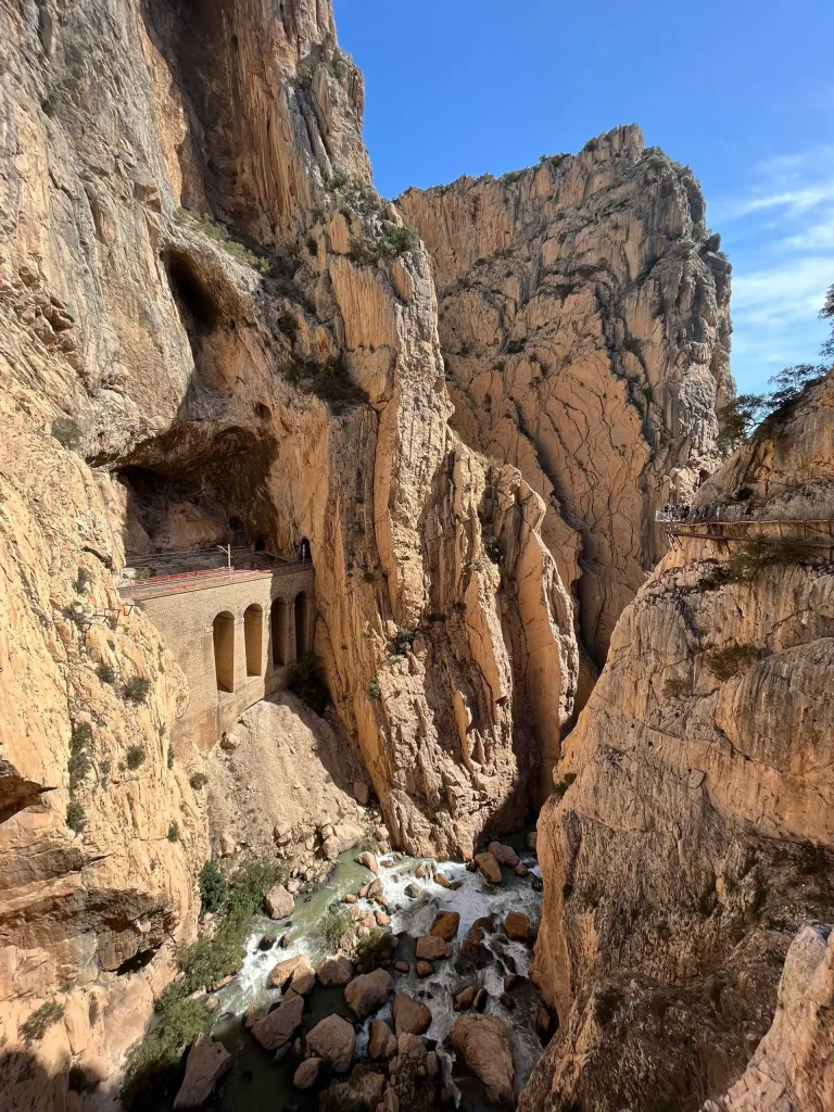 Experiencia en Caminito del Rey CON TRANSPORTE DESDE MALAGA 3 768x1024