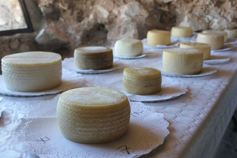 Feria del queso artesano 8 768x512