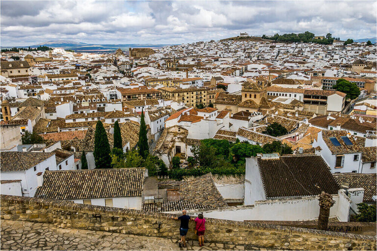 Visita guiada a Antequera y los Dolmenes 1 768x511