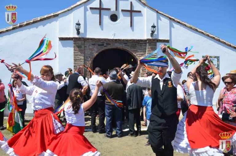 ermita de las tres cruces 2 768x509