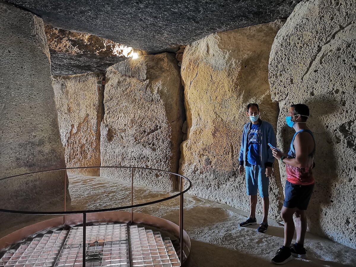 visitas-guiadas-dolmenes-y-torcal-antequera